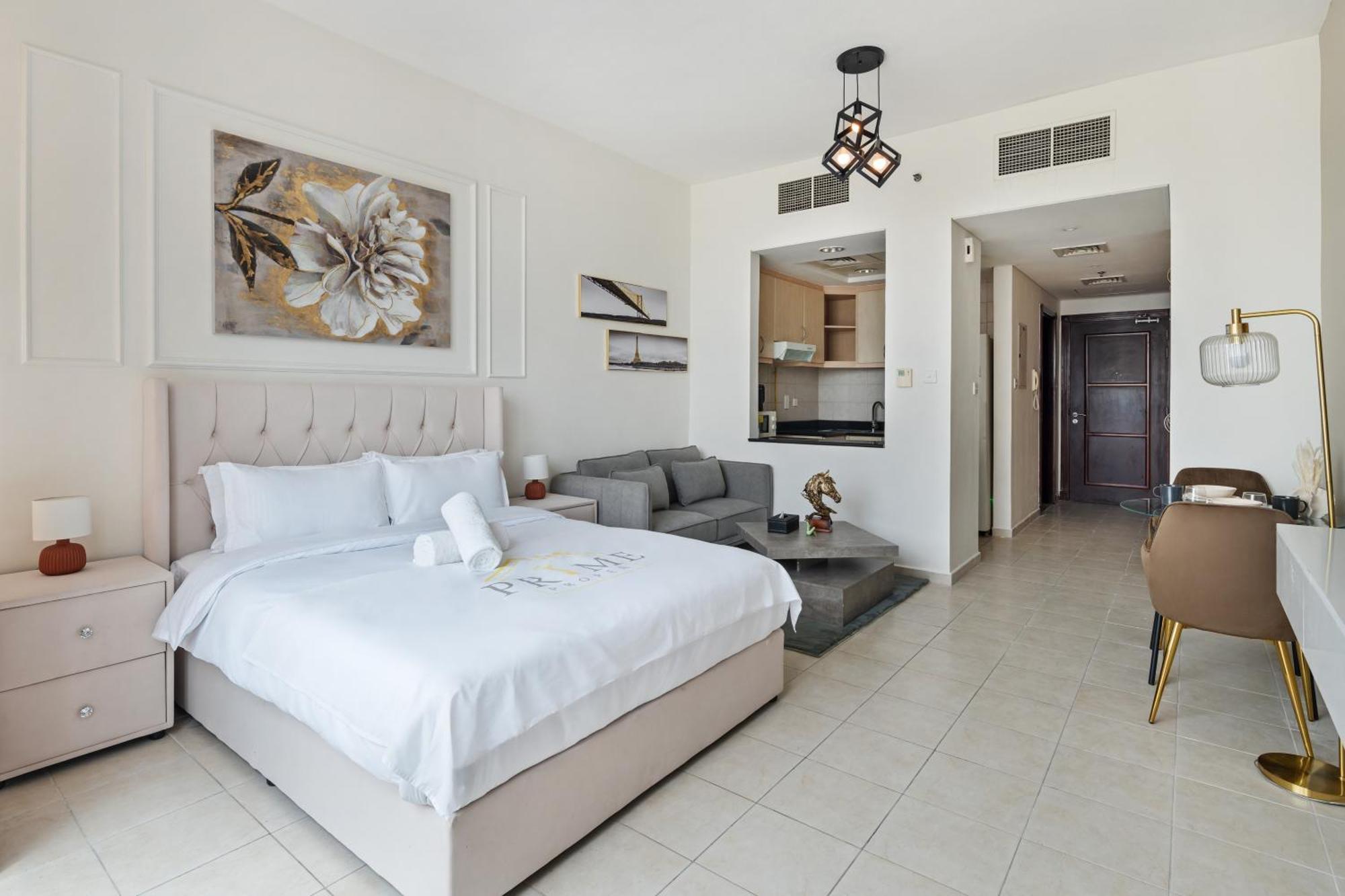 Luxury - Urban Oasis